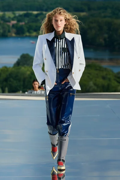 Look 34